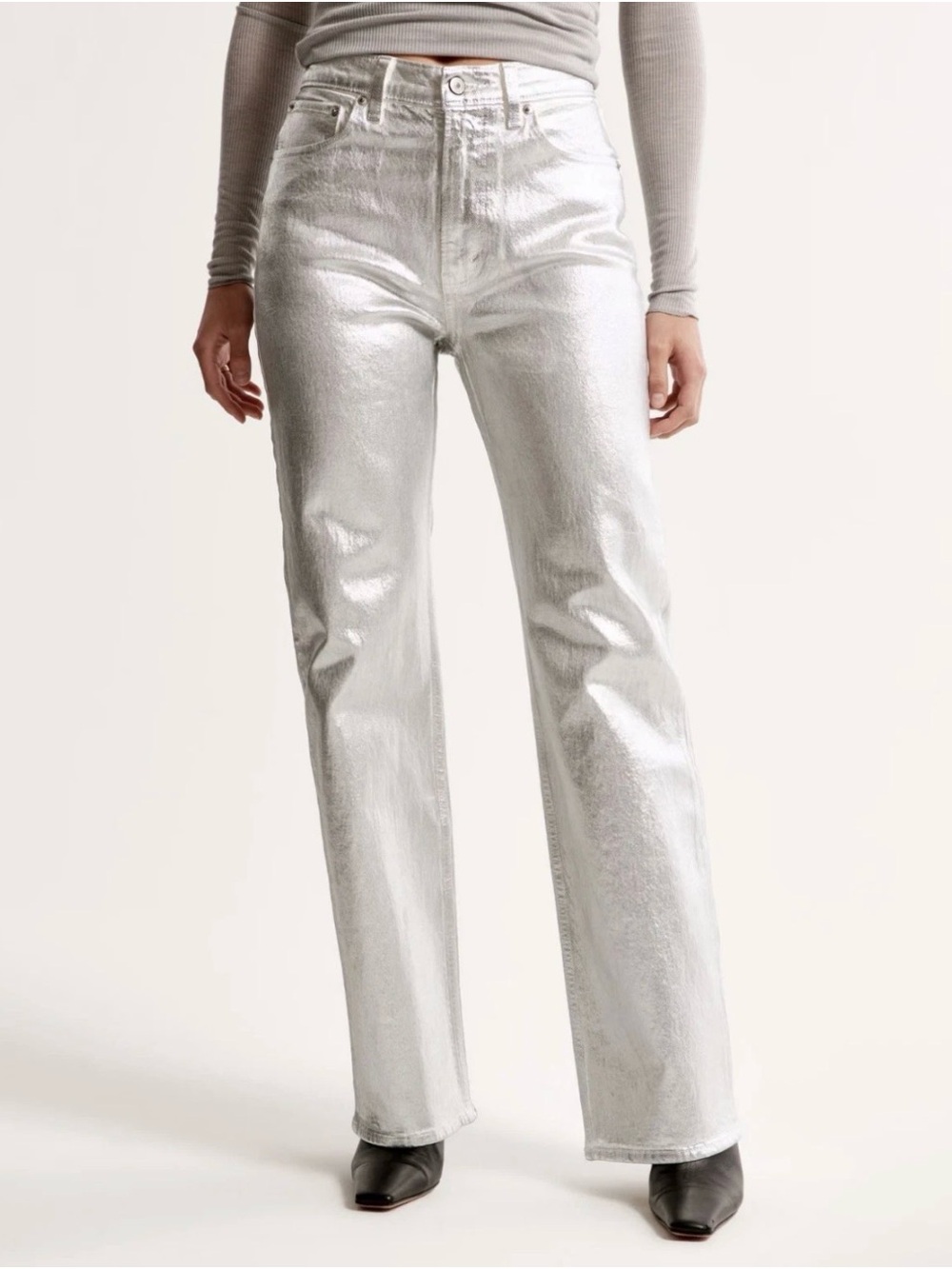 NWT Abercrombie Curve Love 90s Relaxed High Rise Metallic Silver Jeans 27/4R